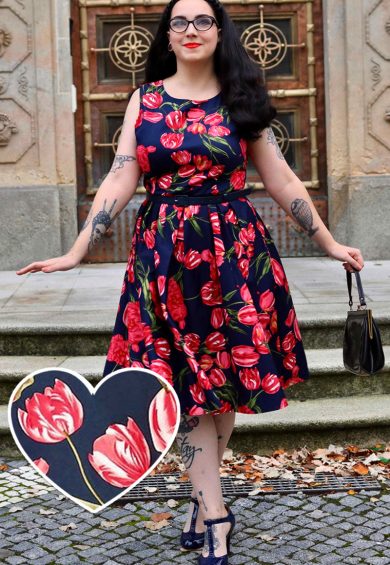 Annie Retro Floral Swing Dress in Navy Tulip – Shop now at Kitty Darling