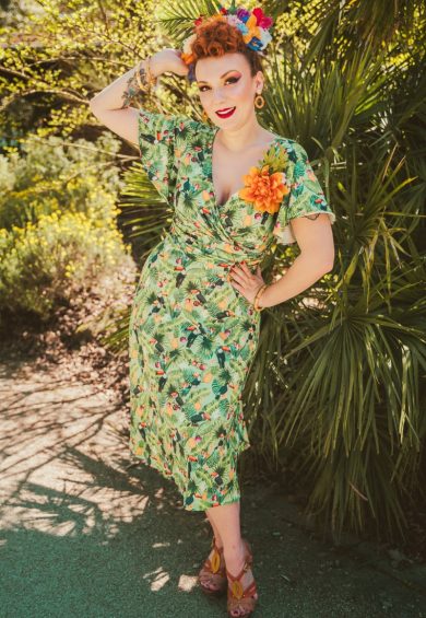 Donna Petal Sleeved Dress in Tropical Green and Toucan Print – Dresses | Kitty Darling