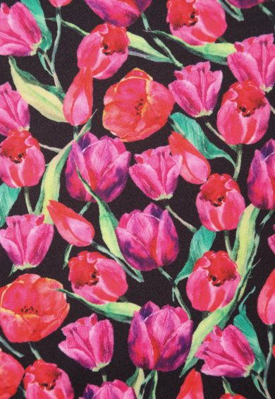 Scarlette Sweetheart Neckline Long-sleeved Stretchy Dress In Black and Pink Tulip Print – Dresses | Kitty Darling