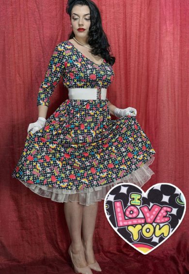 Billie Comfortable Knit Dress in Retro – Shop now at Kitty Darling