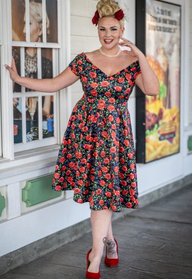 Lily Red Roses Print Off Shoulder Dress – Shop now at Kitty Darling