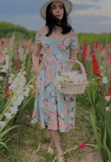 Lily 50s Style Floral Off Shoulder Dress In Mint – Shop now at Kitty Darling