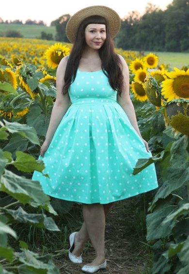 Amanda Scoop Neck Polka Dot Swing Dress in Mint and White – Shop now at Kitty Darling