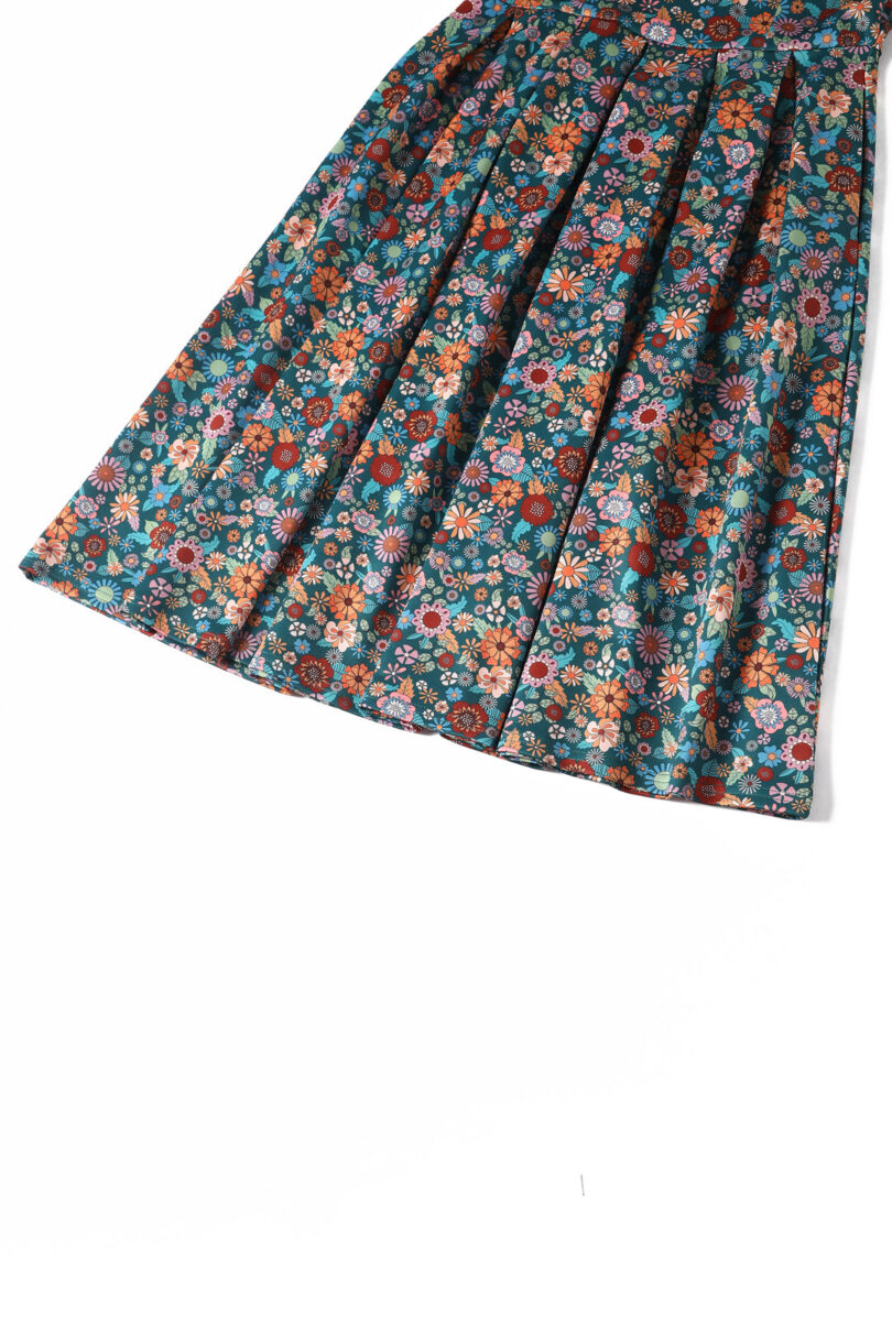 Amanda Peacock Blue Scoop Neck Retro Floral Print Dress  Shop now at Kitty Darling