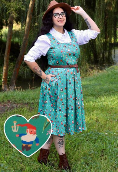 Amanda Scoop Neck Swing Dress in Dark Green Garden Print – Dresses | Kitty Darling