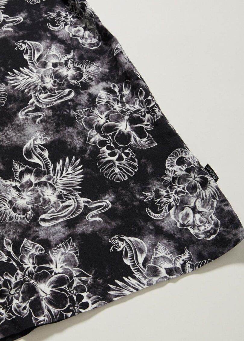 Kobra Shirt  Shop now at Kitty Darling