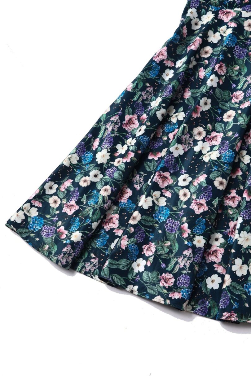 Scarlette Long Sleeves Stretchy Dress in Navy Blue Floral Print  Shop now at Kitty Darling