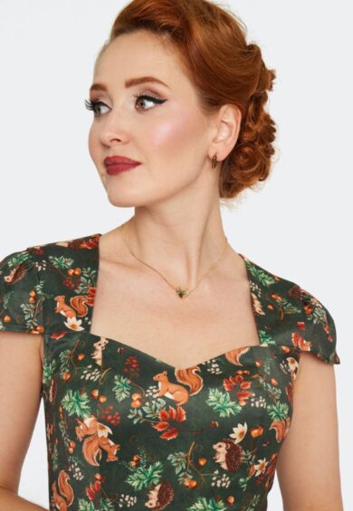 Engraved Gold Heart Pendant Necklace – Jewellery | Kitty Darling