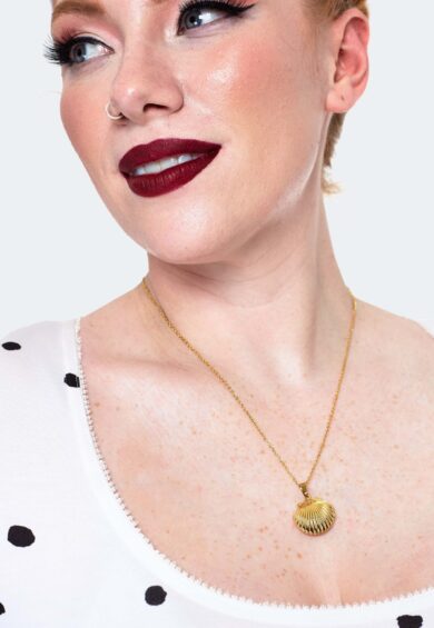 Gold Shell Pendent Necklace – Jewellery | Kitty Darling