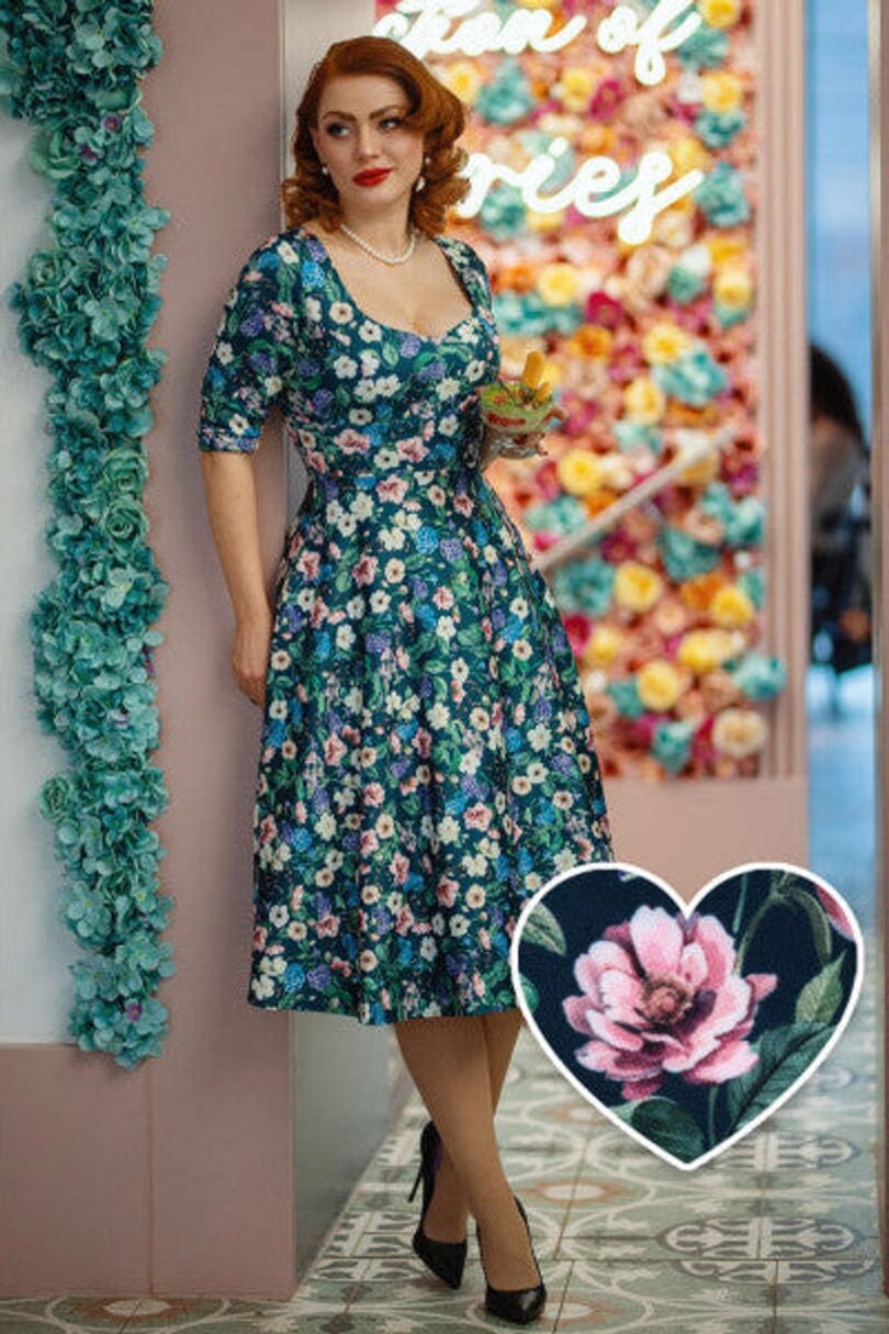 Scarlette Long Sleeves Stretchy Dress in Navy Blue Floral Print  Shop now at Kitty Darling