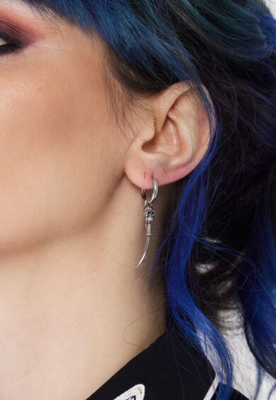 Skull And Bone Silver Drop Earring – Jewellery | Kitty Darling