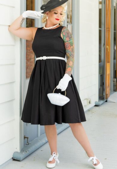 Lola Stylish 50's Retro Swing Dress With Pockets in Plain Black – Dresses | Kitty Darling