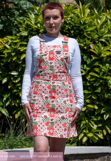 Charity Print Strawberry Picnic Stretch Pinafore Longer Length – Stretch Twill Pinafores | Kitty Darling