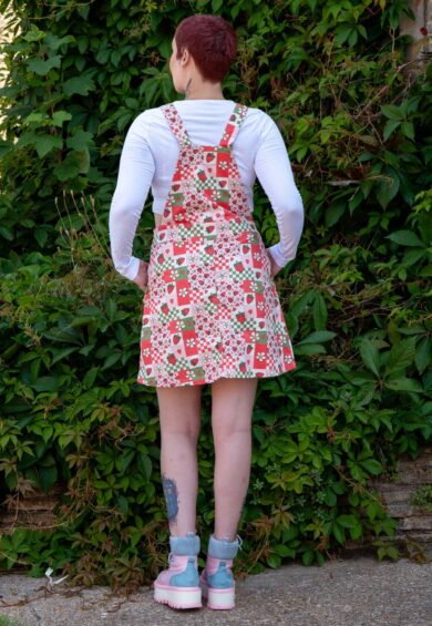 Charity Print Strawberry Picnic Stretch Pinafore – Stretch Twill Pinafores | Kitty Darling