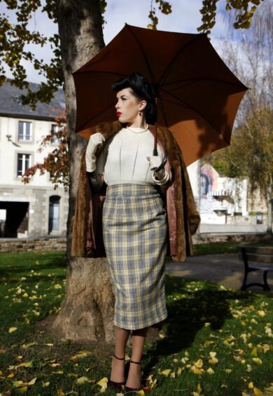 RnR Luxe Range Jitterbug Pencil Skirt with Kick-Pleat in Soft Yellow Tartan 100% Wool (Wool No.4) – New In | Kitty Darling