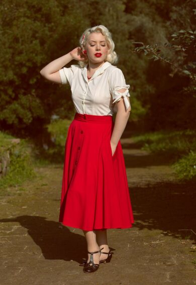 The Beverly Button Front Full Circle Skirt with Pockets in Solid Red – New In | Kitty Darling