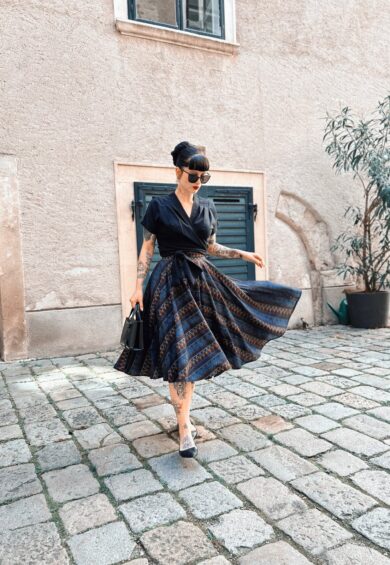 The Beverly Button Front Full Circle Skirt with Pockets in Panama Stitch Print – New In | Kitty Darling