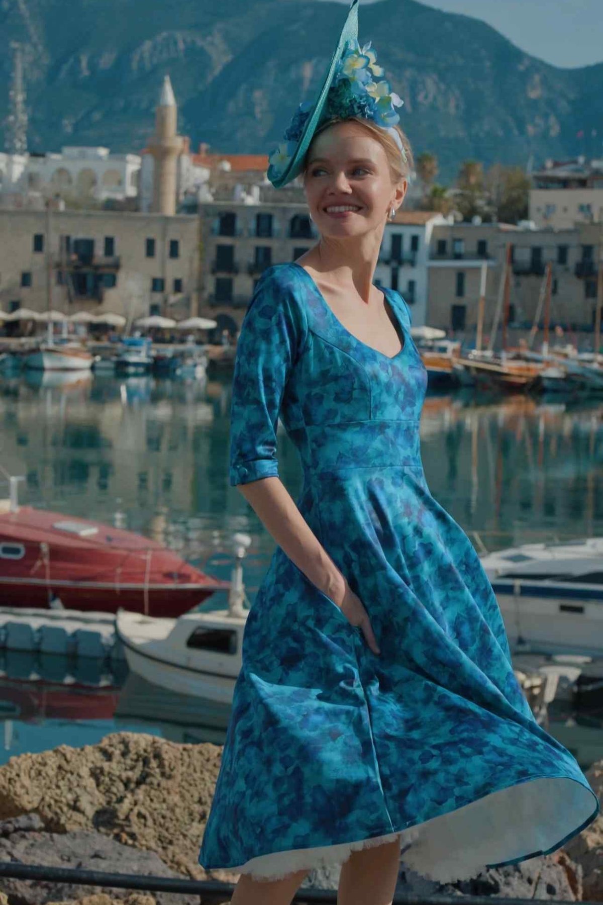 Scarlette Blue Floral Silhouette Print Long Sleeved Dress 2 Scarlette Blue Floral Silhouette Print Long Sleeved Dress - Image 2