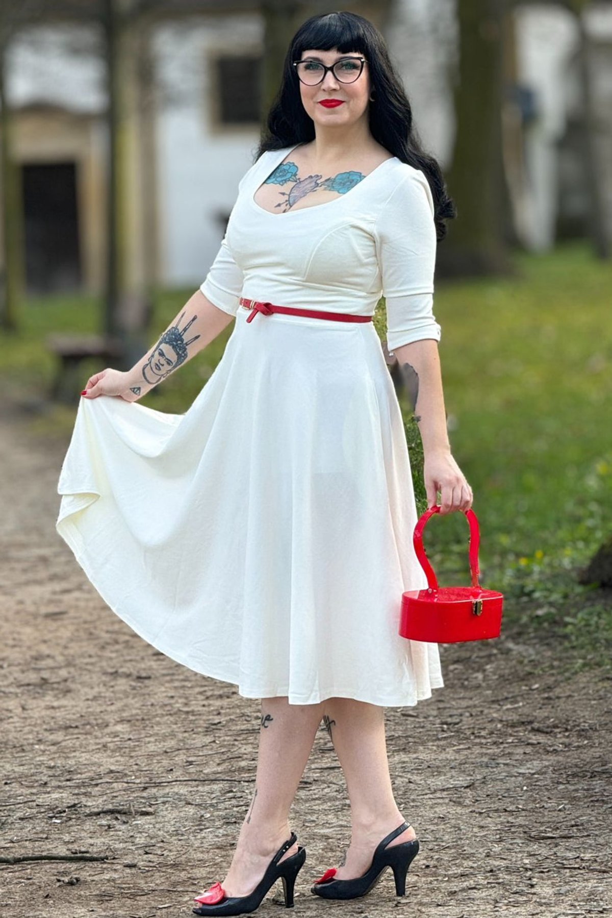 Scarlette Long-Sleeved Stretchy Dress In White 4 Scarlette Long-Sleeved Stretchy Dress In White - Image 4